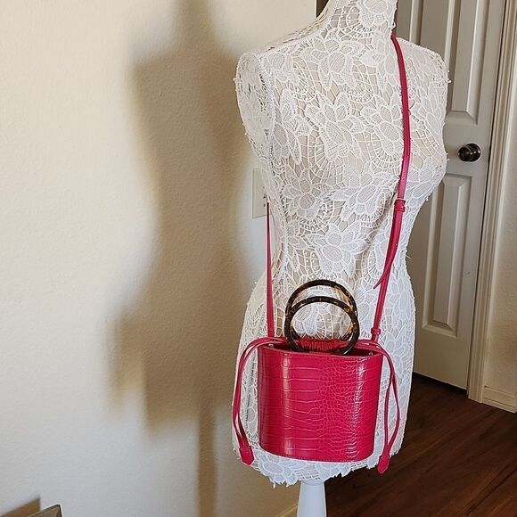 NWOT- Bucket Bag - Picture 2 of 8